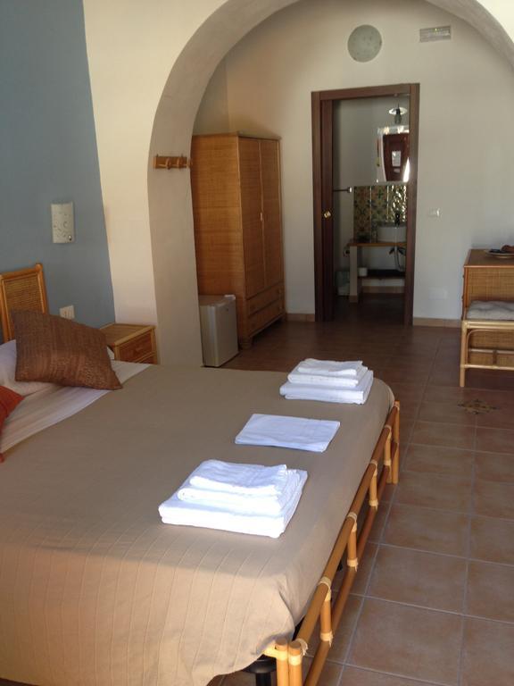 B&B La Goletta Di Salina Santa Marina Salina Værelse billede